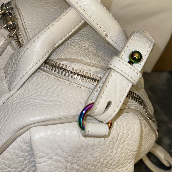 Preloved Alexander Wang white 2 way bag excellent condition hardware is colorful - Picture 8 of 13